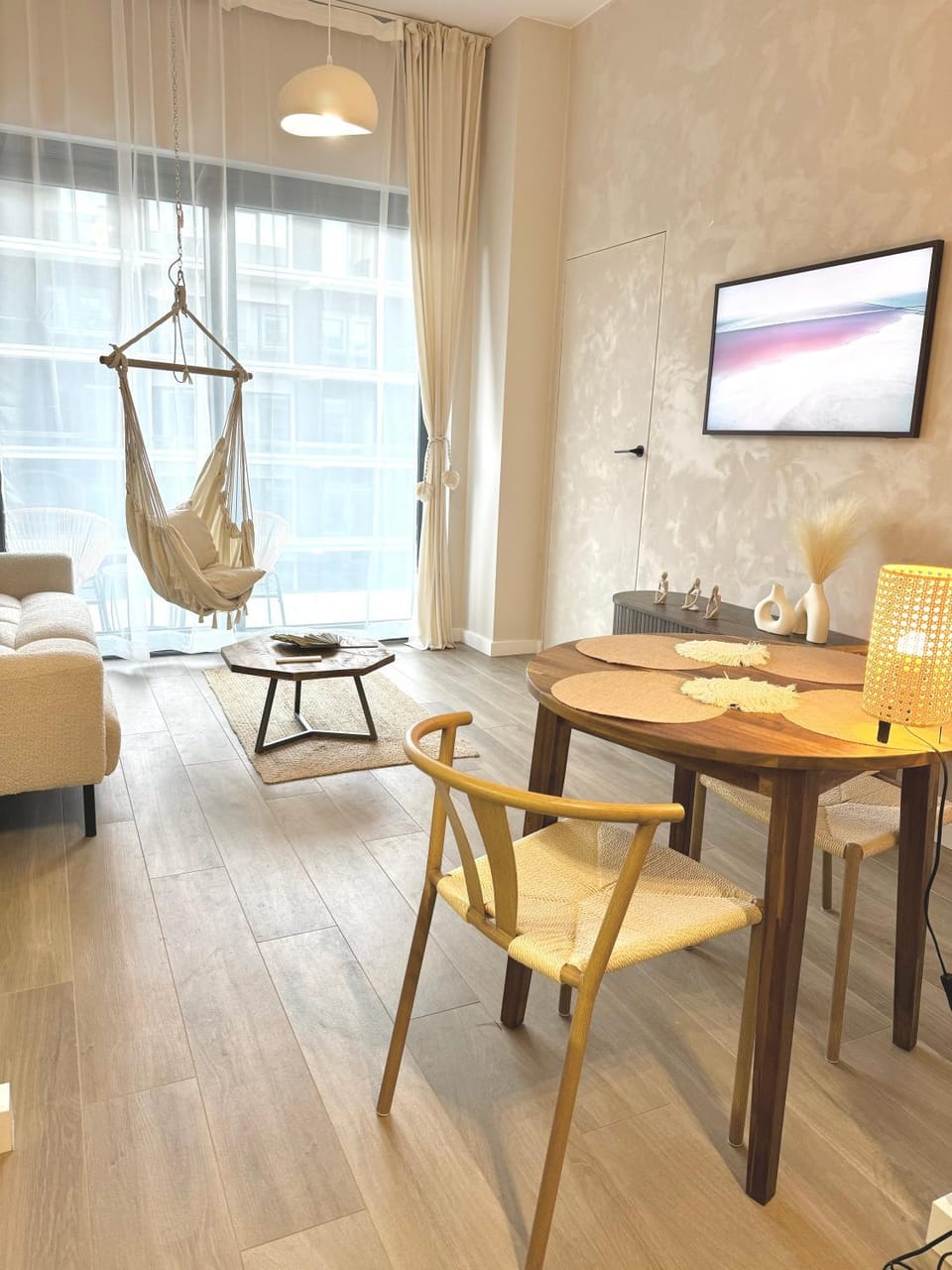 TV and multimedia, Living room, Photo of the whole room, Dining area