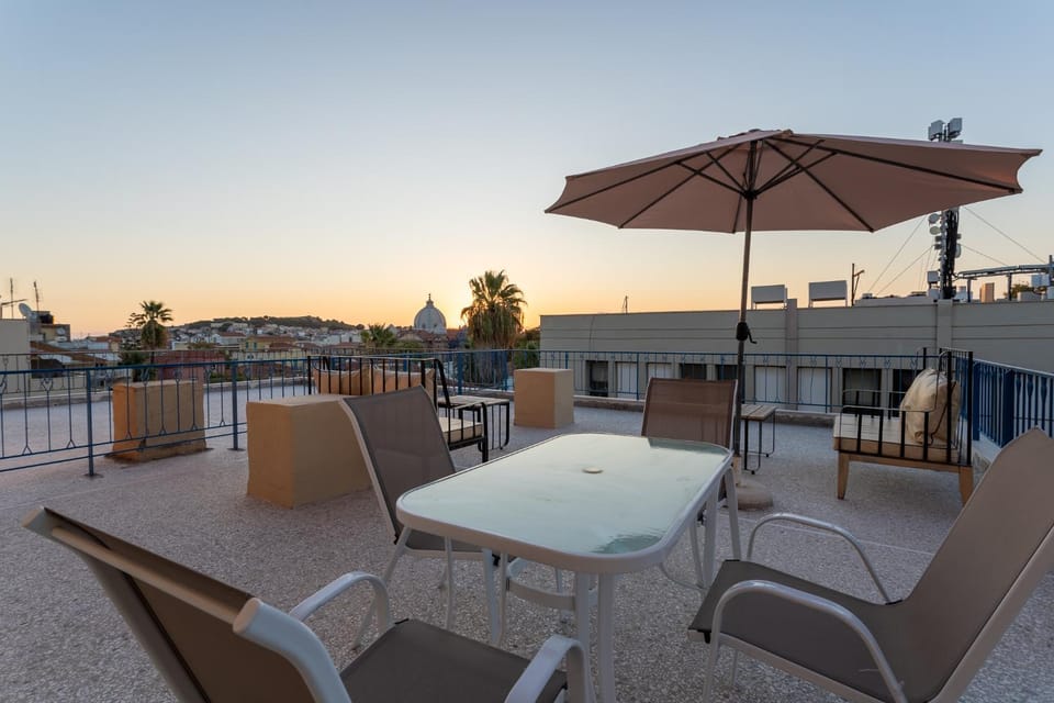 Patio, Day, View (from property/room), Balcony/Terrace, Balcony/Terrace, Dining area, Sunrise, Sunset