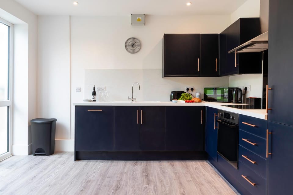 Coffee/tea facilities, Kitchen or kitchenette, dishwasher, oven, stove