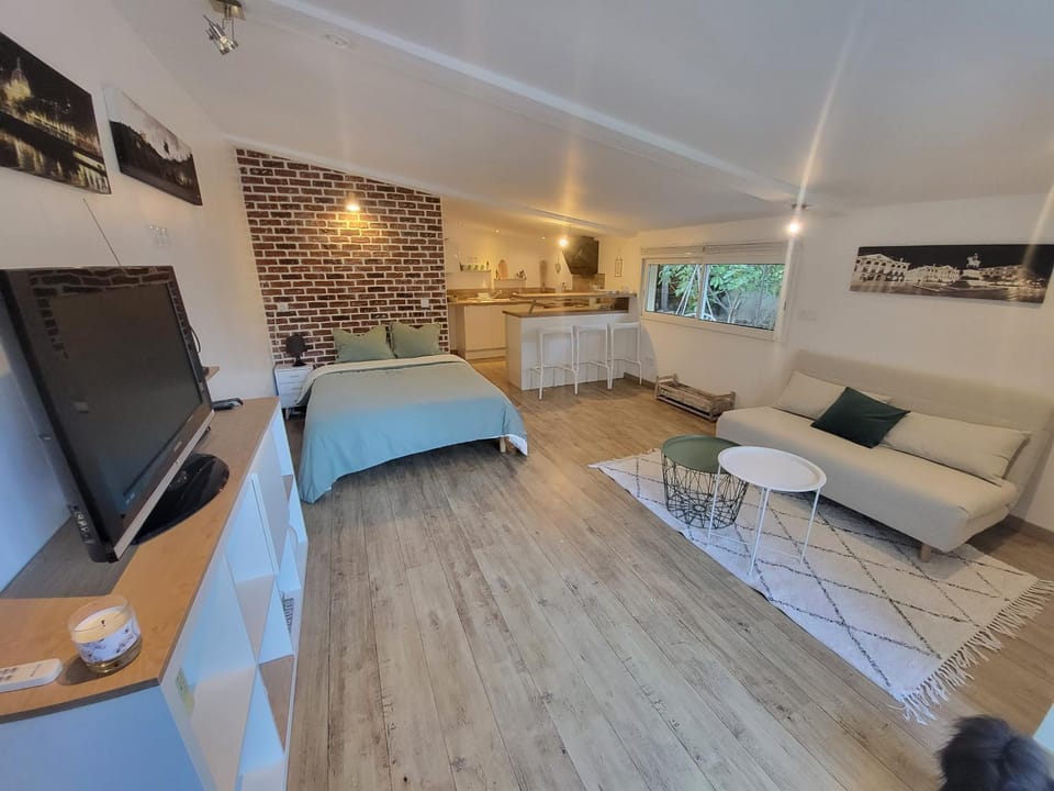 Living room, Bedroom