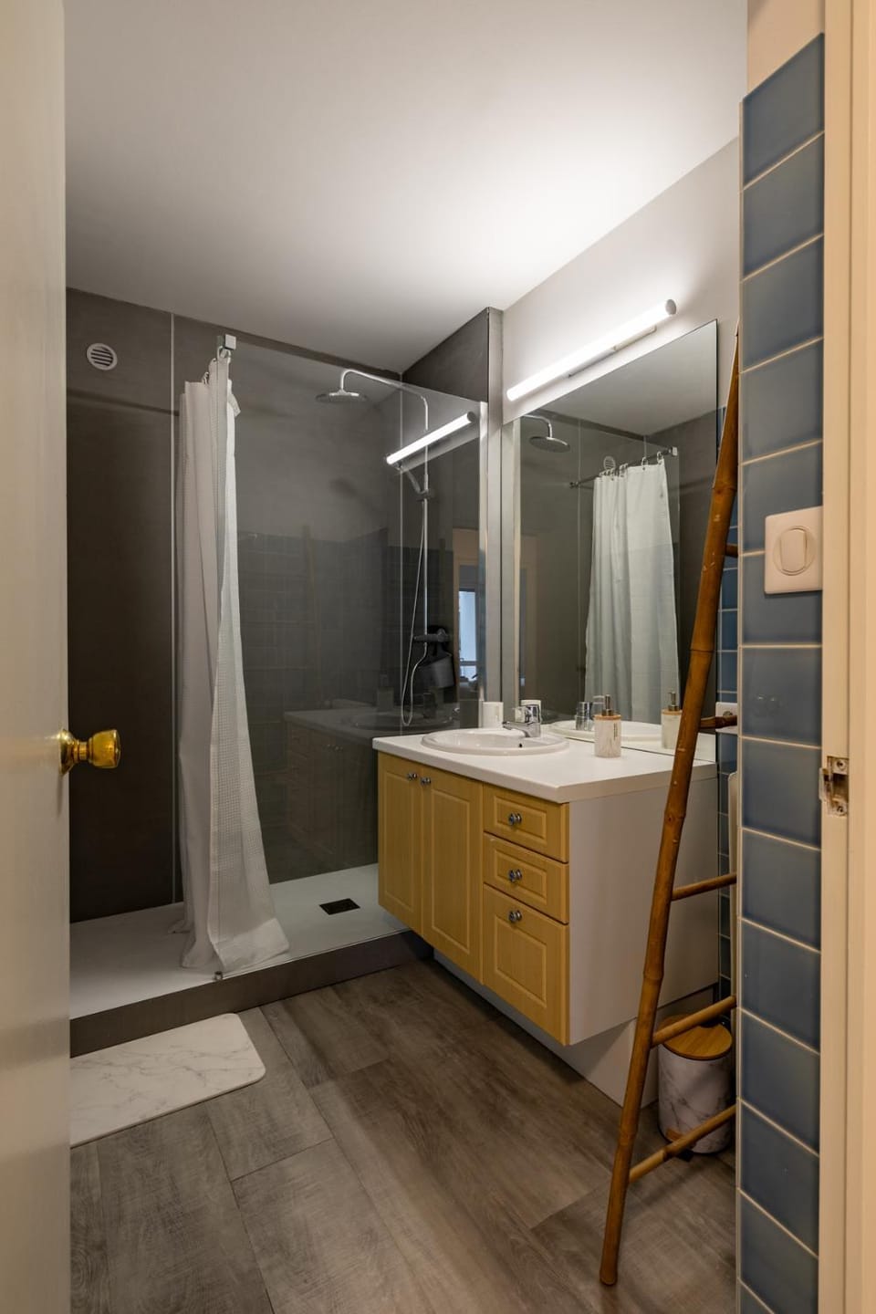 Shower, Bathroom