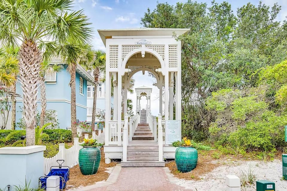 Relax Awhile House in Carillon Beach
