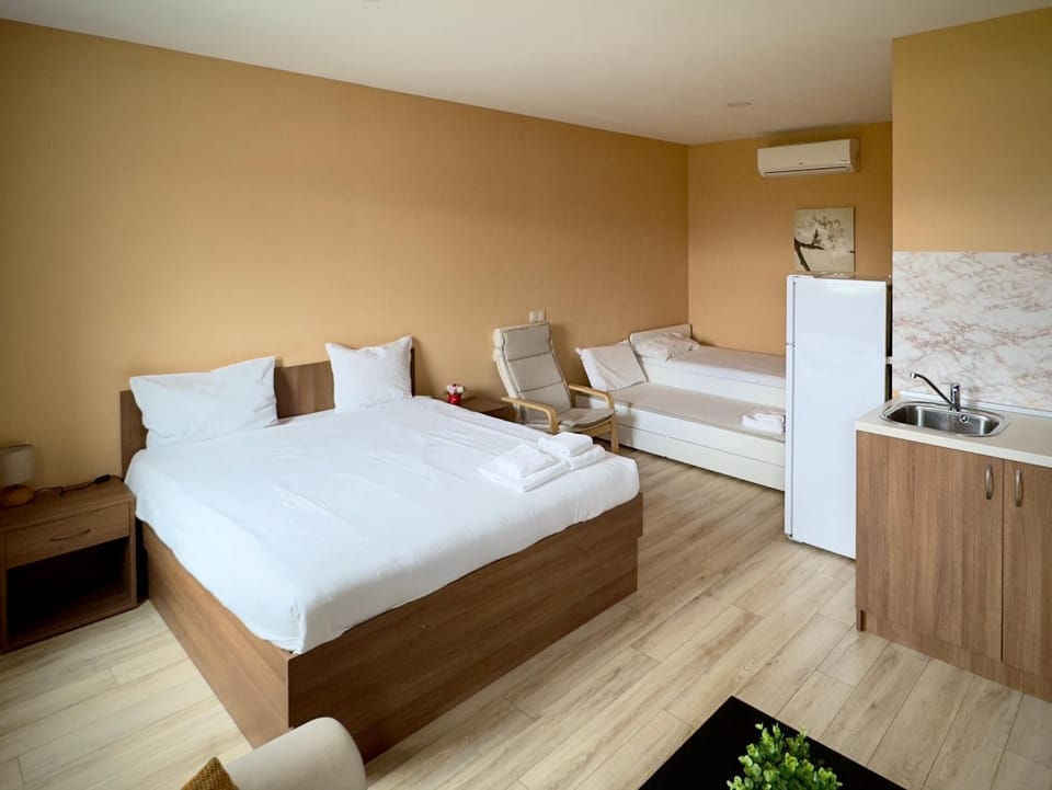 AirportStay bg - free shuttle and own parking Apartment hotel in Sofia
