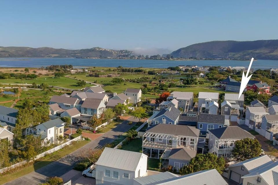Picturesque Retreat on Thesen Islands House in Knysna