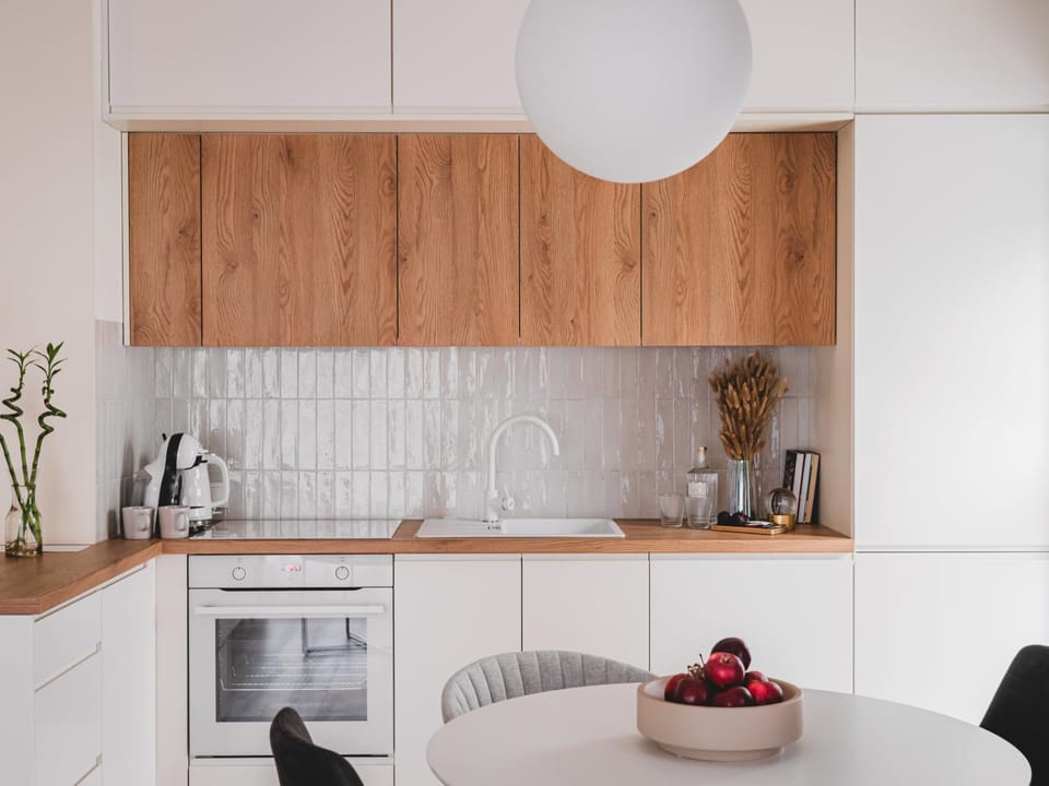Coffee/tea facilities, Kitchen or kitchenette, dishwasher, oven, stove