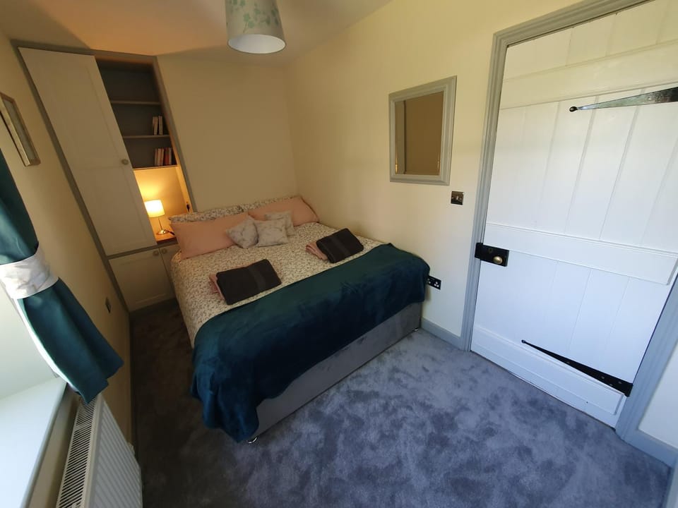 Bed, Bedroom, wardrobe