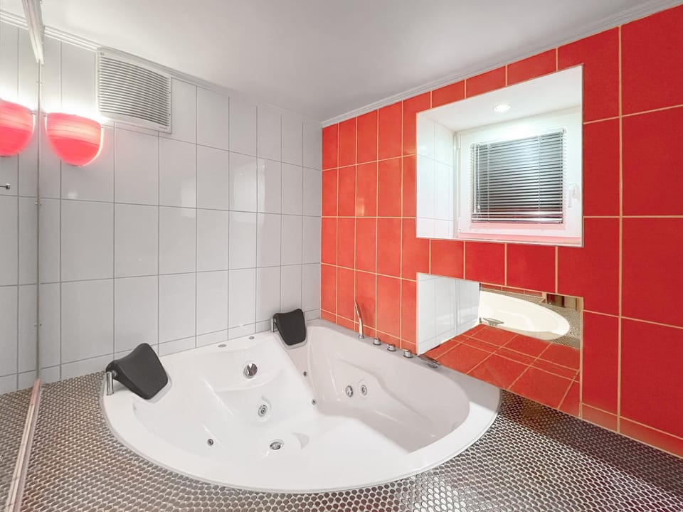 Hot Tub, Bathroom, Bath