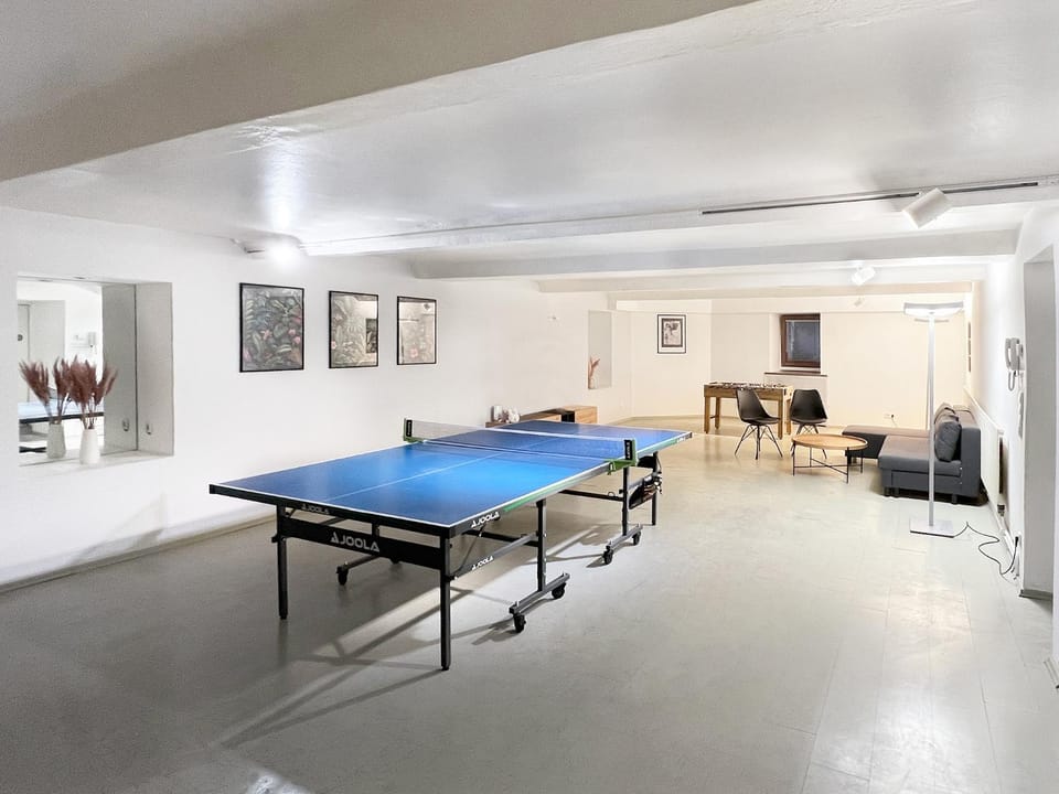 Table tennis
