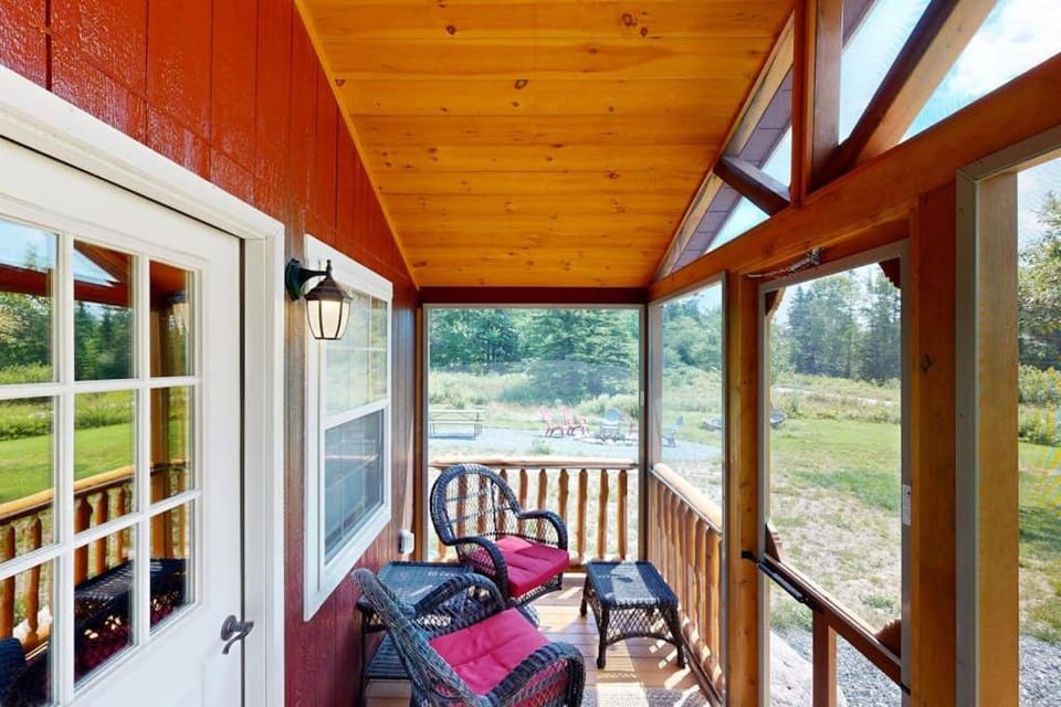 Facade/entrance, Living room, Seating area