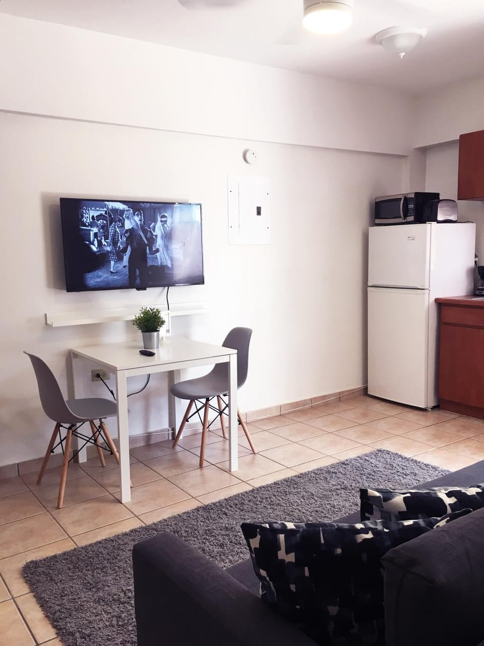 TV and multimedia, Kitchen or kitchenette, Living room