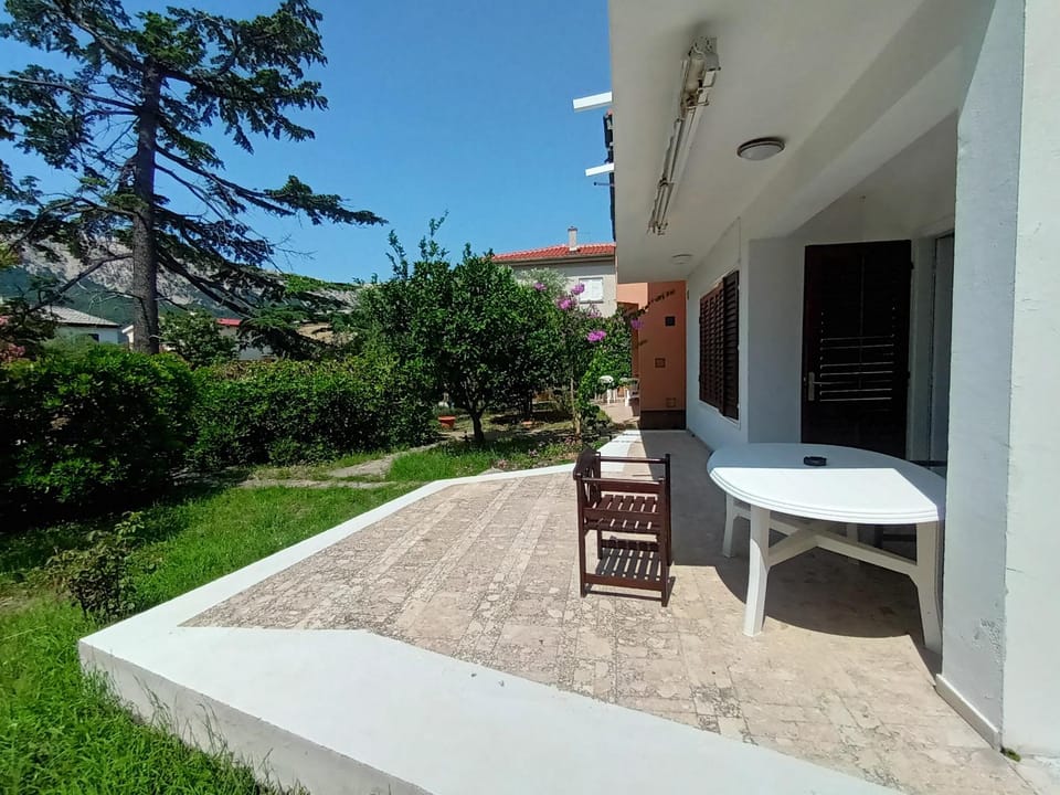 Inner courtyard view