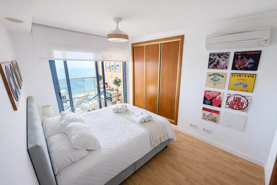 Bed, Photo of the whole room, Bedroom, towels, wardrobe, air conditioner