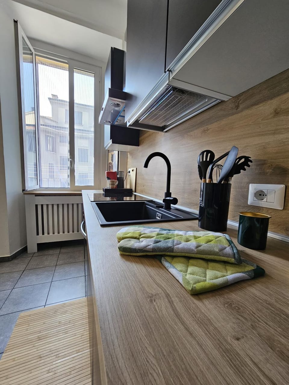Kitchen or kitchenette, stove