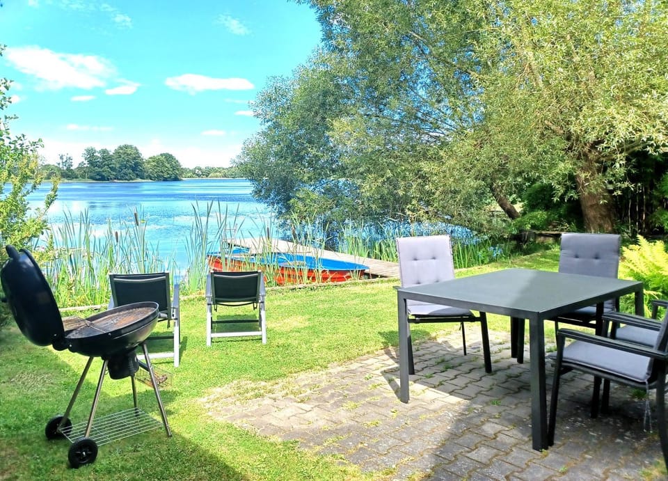 Patio, Seating area, Garden view, Lake view, sunbed