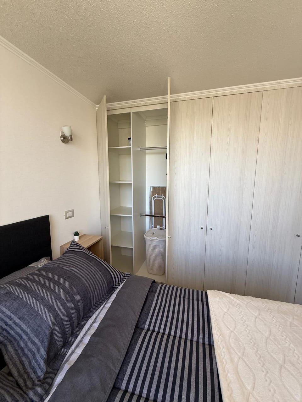 Bed, Bedroom, wardrobe