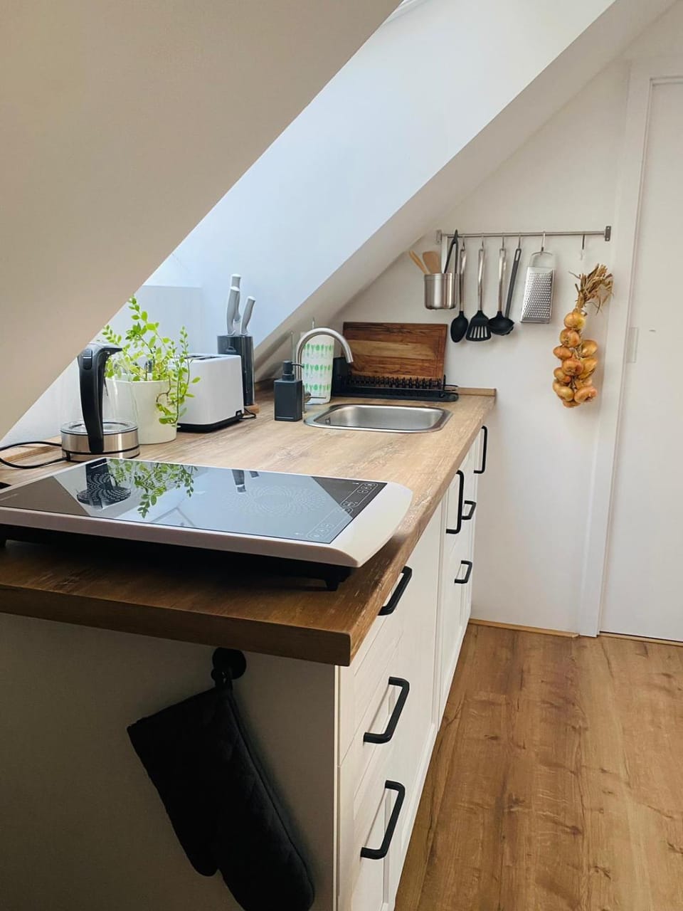 Kitchen or kitchenette, stove