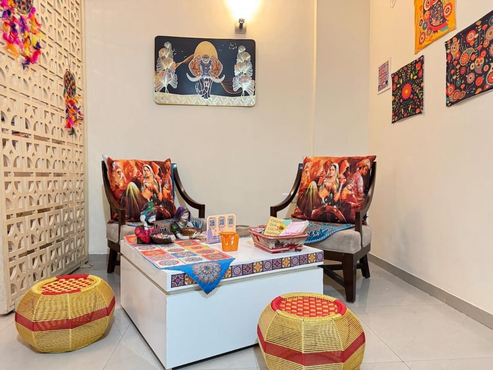 Elegant, Theme Based 1RK Homestay Near Prem Mandir Apartment in Uttar Pradesh