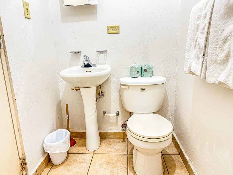 Bathroom, towels