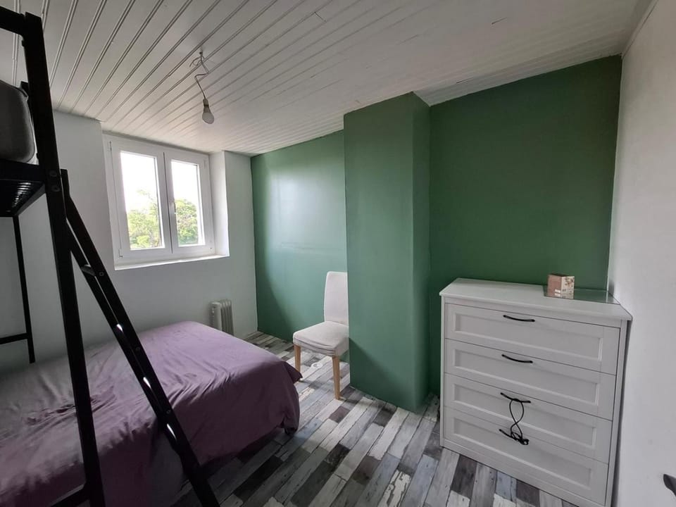 Bed, Photo of the whole room, Bedroom, bunk bed