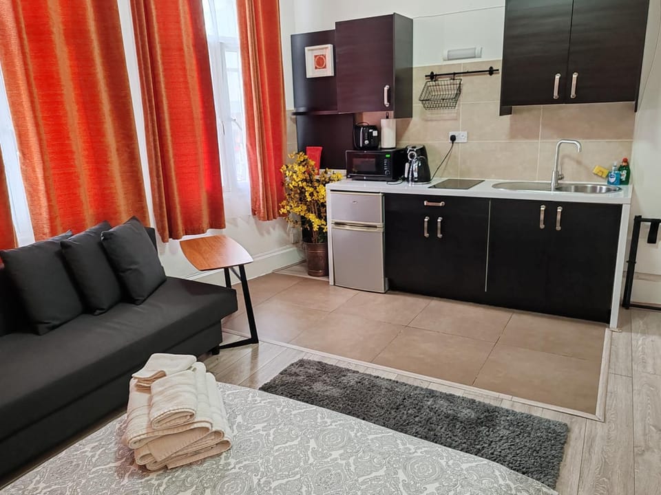 Kilburn High Road Studio apartments Apartment in London Borough of Camden