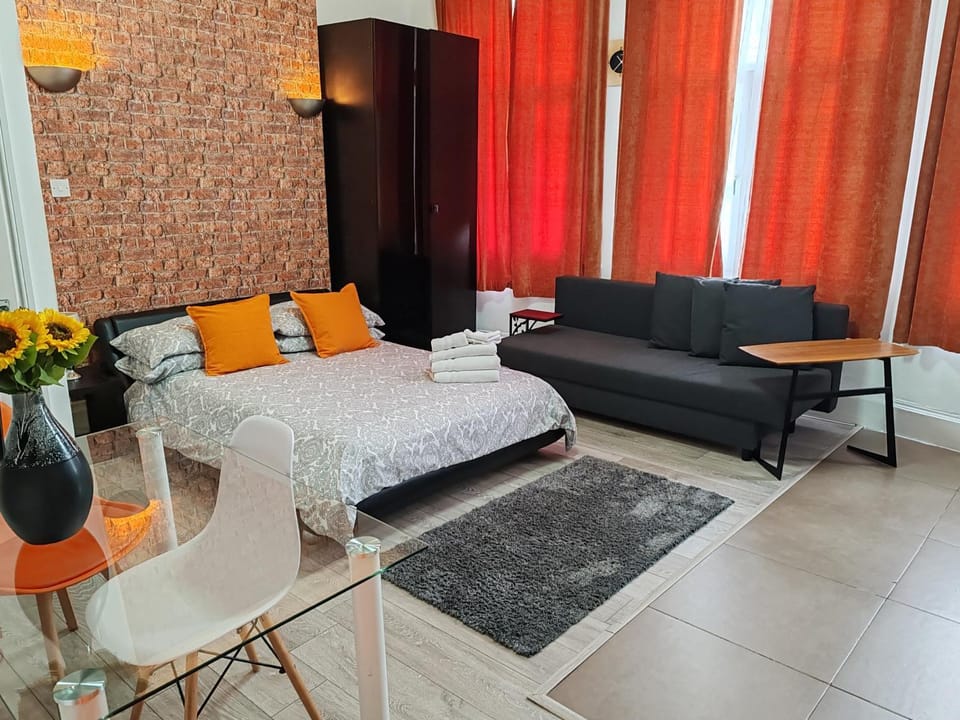 Kilburn High Road Studio apartments Apartment in London Borough of Camden