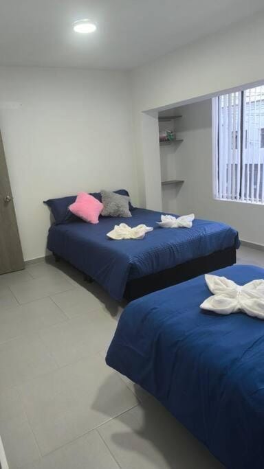 Apartamento 201 amplio Cerca Héroes Apartment in Bogota