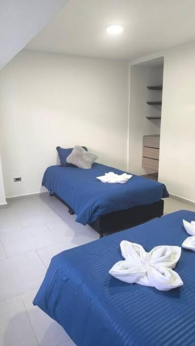 Apartamento 201 amplio Cerca Héroes Apartment in Bogota