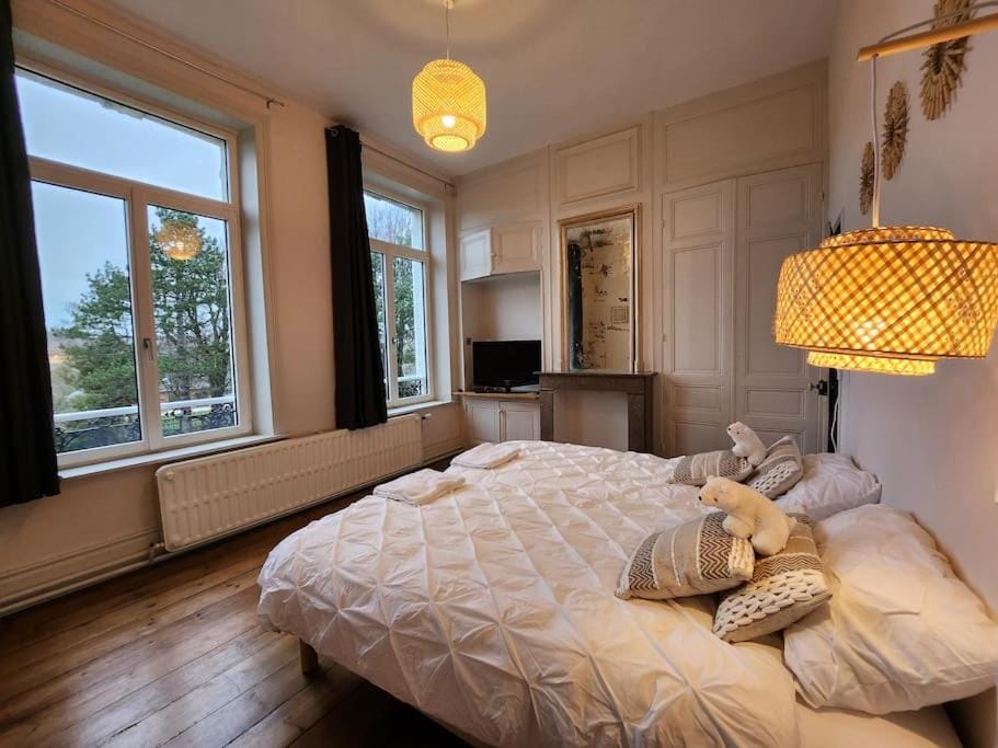Manoir aux roses, gîte 15 personnes avec Spa Villa in Hauts-de-France