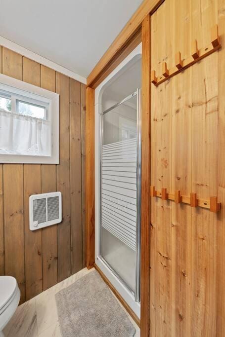 Shower, Bathroom, Bedroom