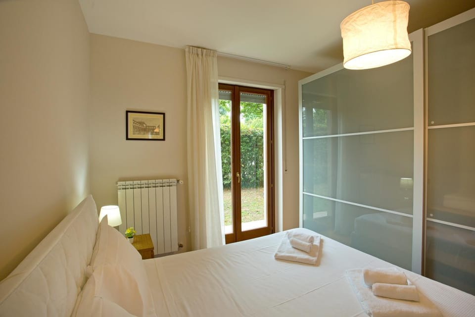 Bed, Photo of the whole room, Bedroom, towels, wardrobe