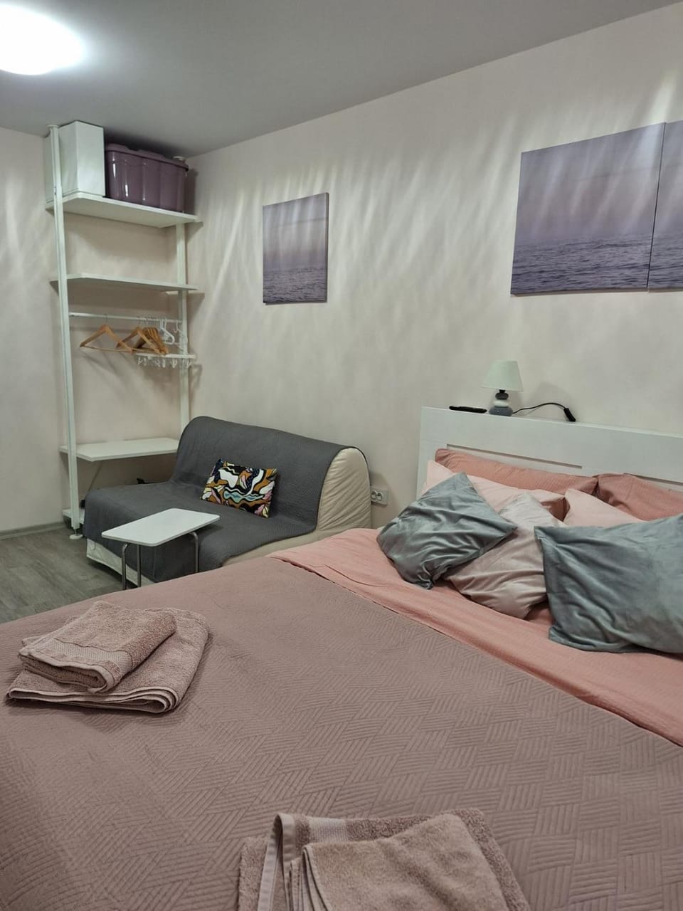 Bed, Photo of the whole room, Seating area, Bedroom, towels, wardrobe
