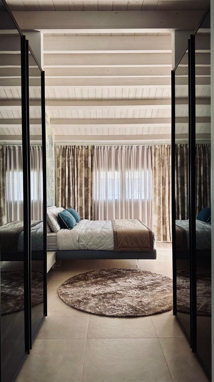 Isaia Luxury Villa in Sirmione