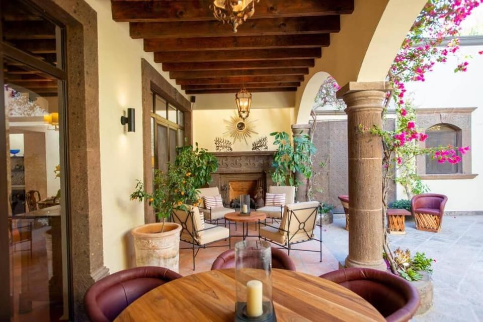 Casa Bougainvillea, Luxury & Spacious home Villa in San Miguel de Allende