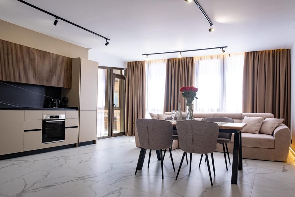 TV and multimedia, Kitchen or kitchenette, Living room, oven