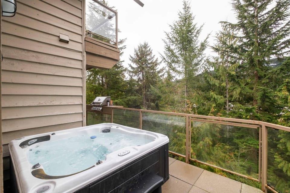 Natural landscape, Hot Tub