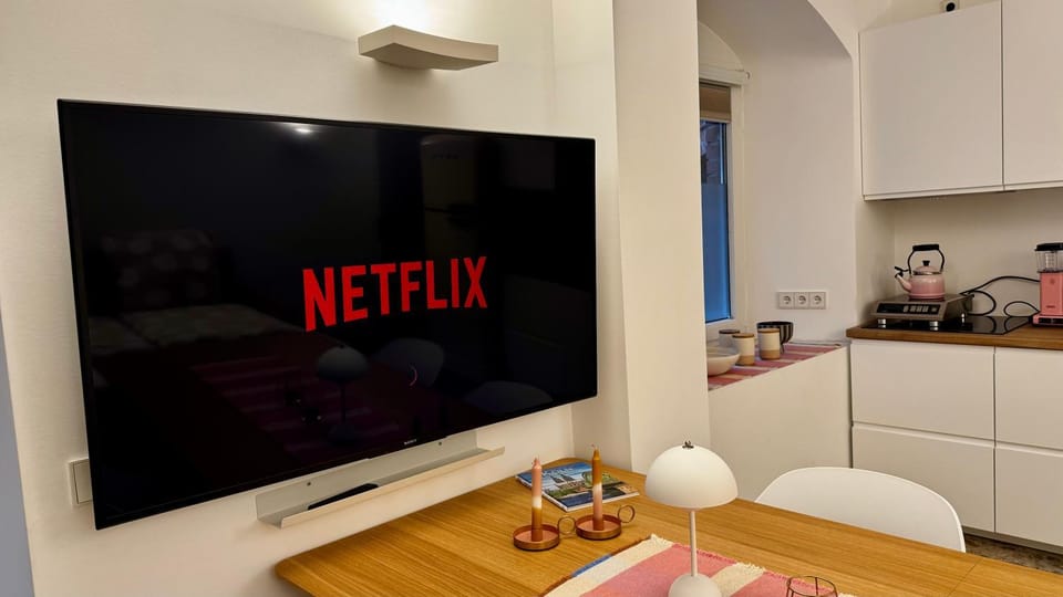 TV and multimedia, Dining area