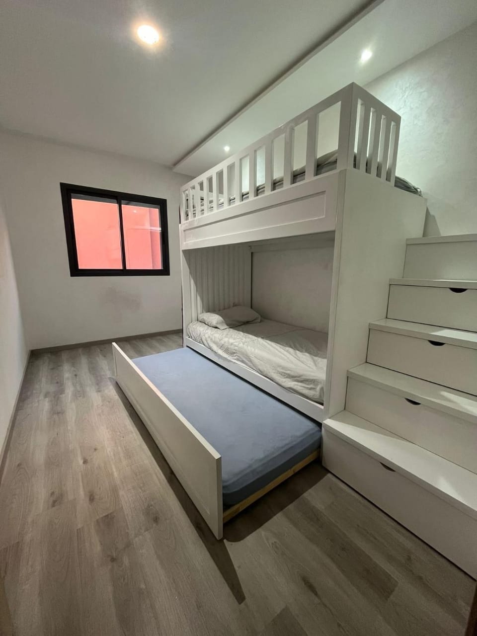 Bedroom, bunk bed