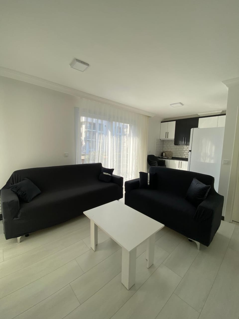 Kitchen or kitchenette, Living room