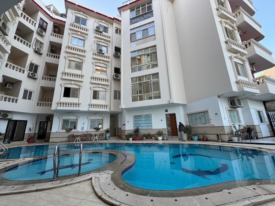 Property building, Swimming pool
