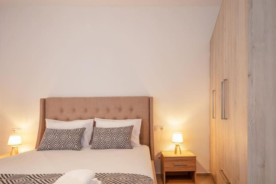 Bed, Bedroom, wardrobe