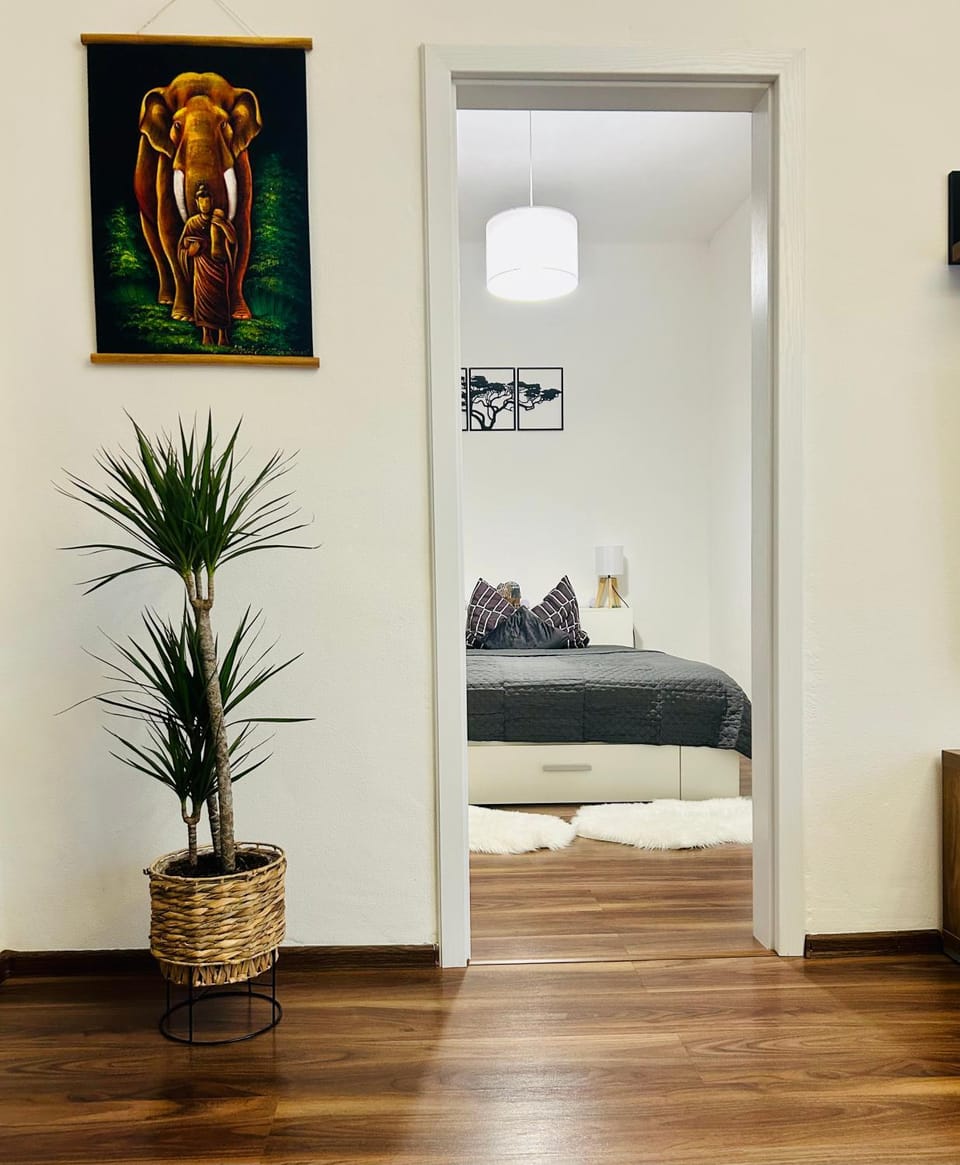 Living room, Photo of the whole room, Bedroom