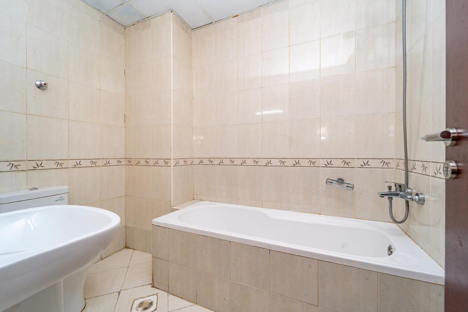 Shower, Bath