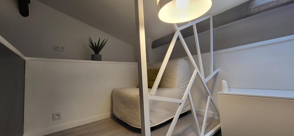 Chambre à Paris avec ASCENSEUR ! Apartment in Paris