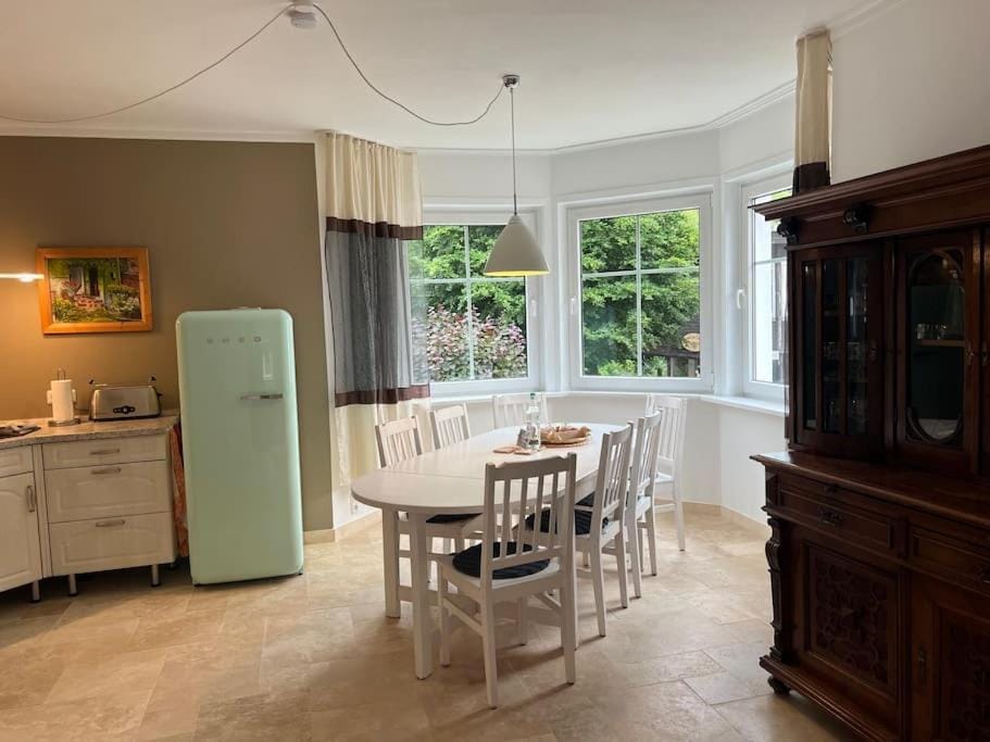 Kitchen or kitchenette, Seating area, Dining area, pet friendly