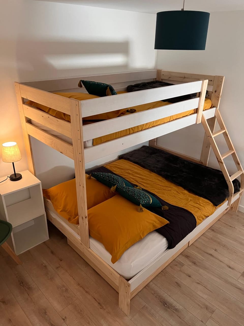 Bed, Photo of the whole room, Bedroom, bunk bed