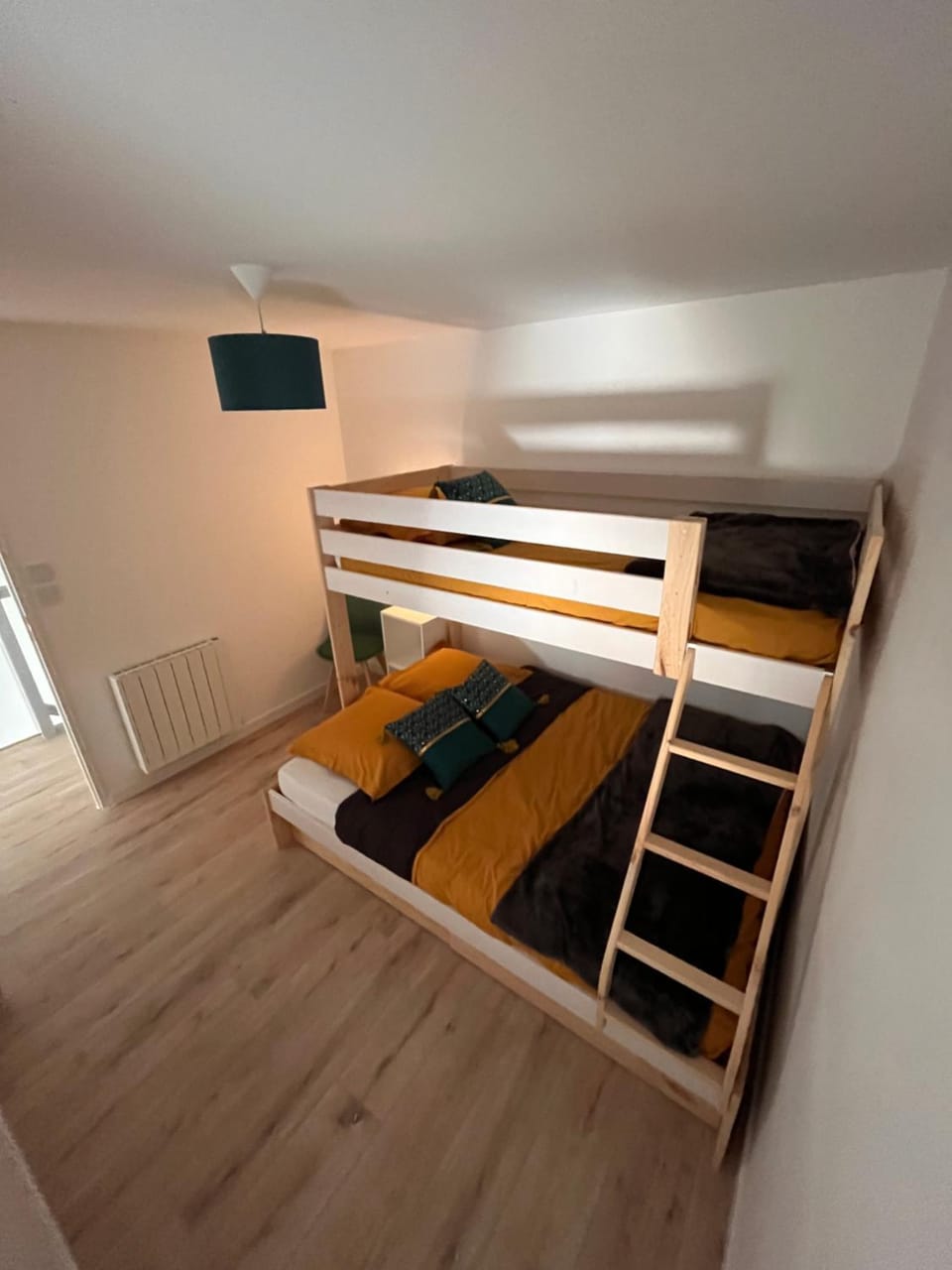 Bed, Bedroom, bunk bed