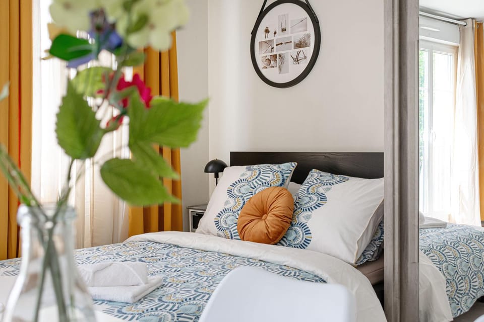 Bed, Photo of the whole room, Bedroom, heating, internet, storage, toaster, towels, towels, washing machine, elevator, air conditioner