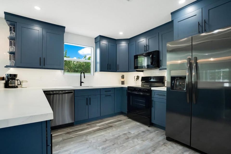 Luxury Villa Near Disney I Fully Renovated House in Kissimmee