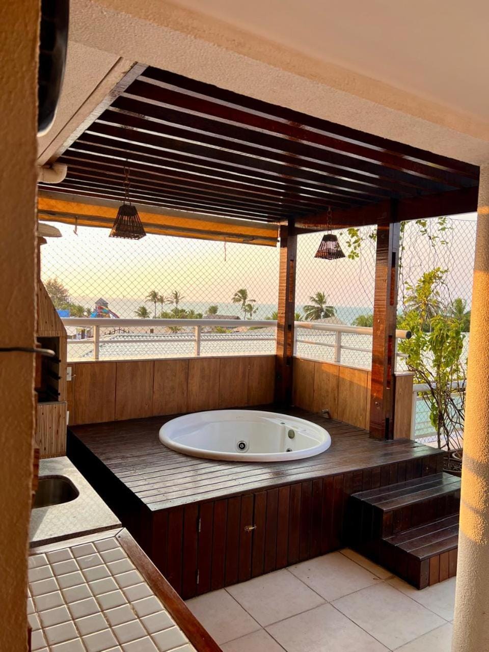 Hot Tub, Bath