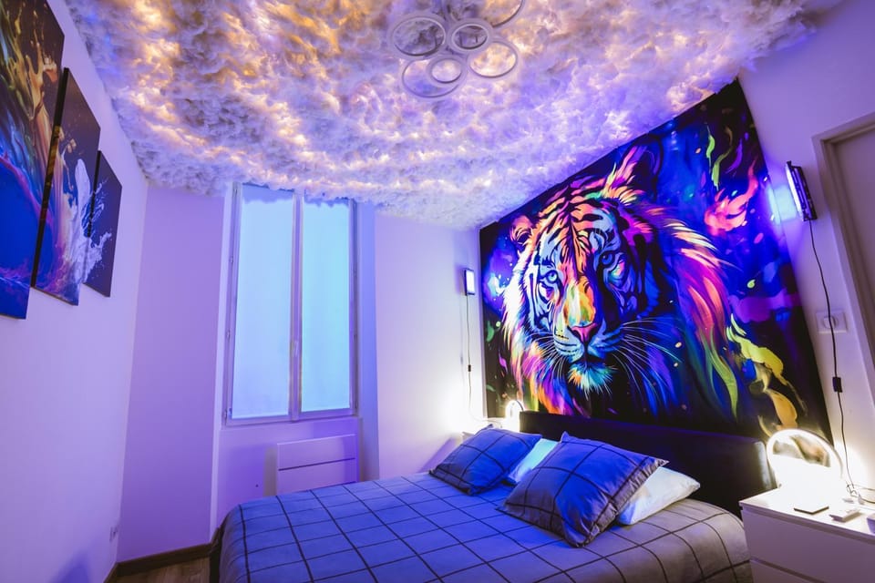 Bed, Photo of the whole room